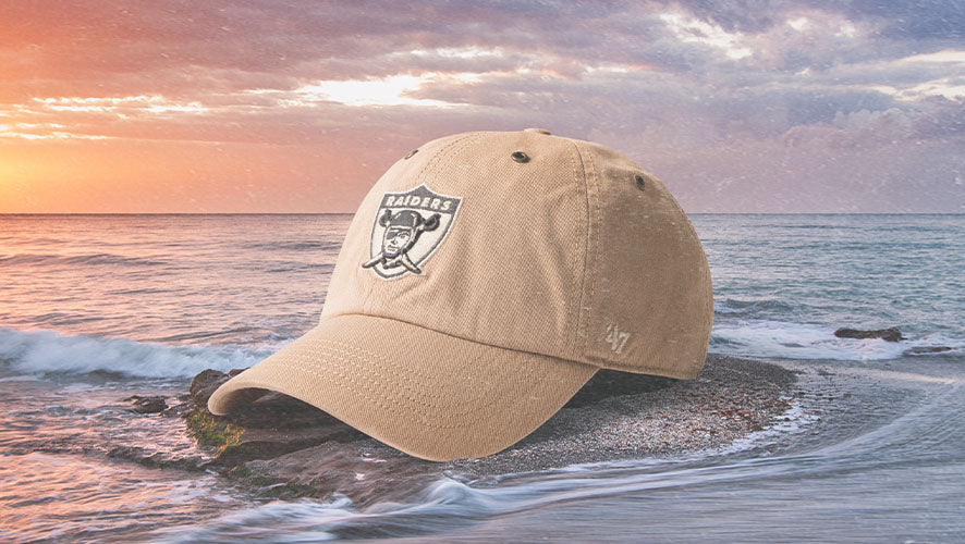 Overton '47 Clean Up. Our relaxed classic in khaki wit metal eyelets and vintage logos.