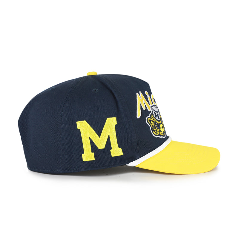 MICHIGAN WOLVERINES VINTAGE MASCOT MANIA '47 HITCH