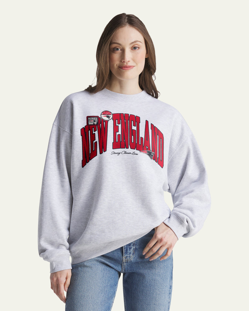 NEW ENGLAND PATRIOTS STONEY CLOVER LANE X '47 WOMEN'S OVERSIZED CREW