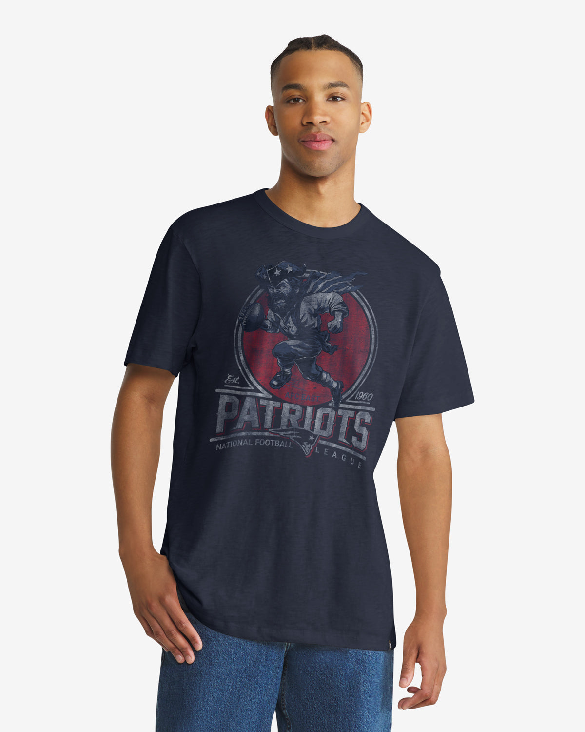 NEW ENGLAND PATRIOTS HISTORIC EMBLEM MARK '47 SCRUM TEE