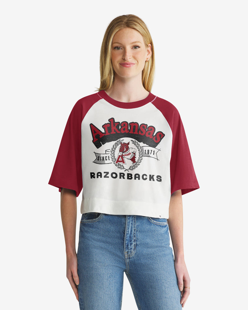 ARKANSAS RAZORBACKS VINTAGE INFIELD SHIFT '47 RAGLAN CROP TEE WOMENS