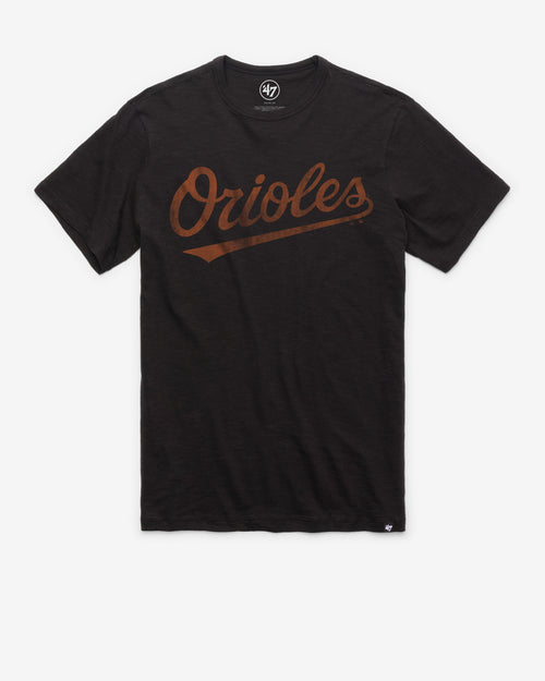 BALTIMORE ORIOLES GRIT WORDMARK '47 SCRUM TEE