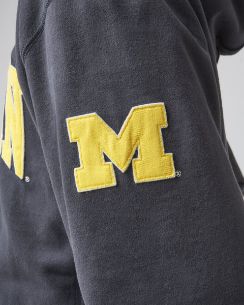 MICHIGAN WOLVERINES RELIC '47 HARRIS SCRIMMAGE HOOD